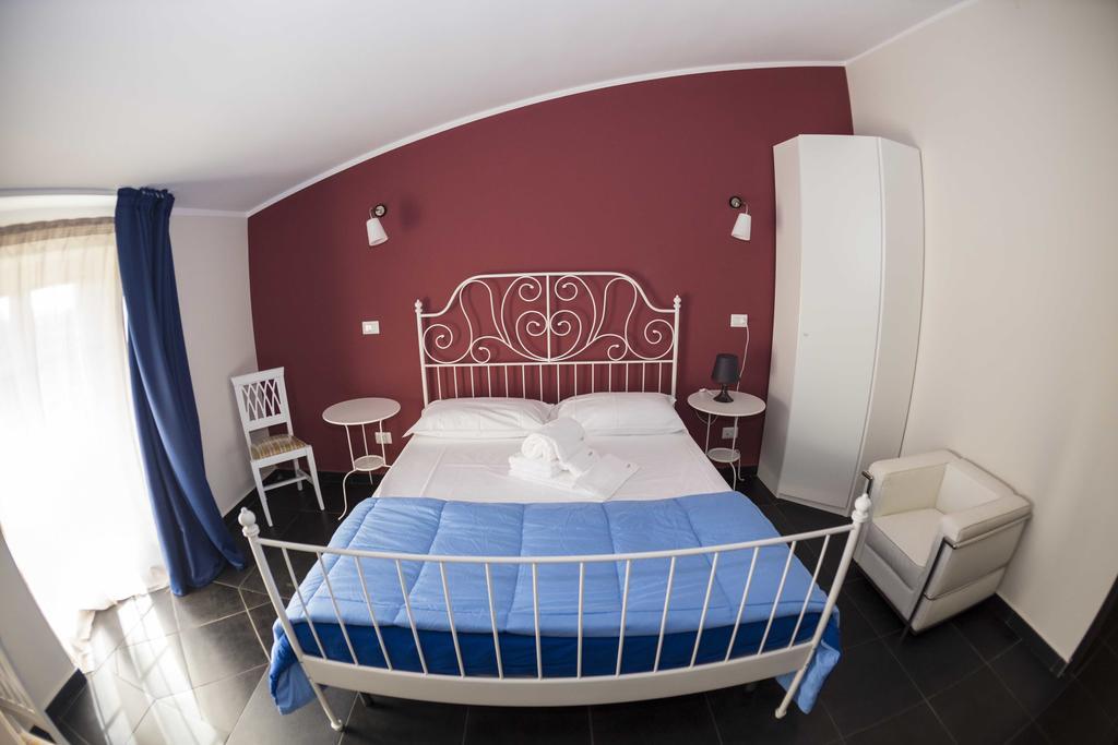 Hotel Ascot Caianello Oda fotoğraf