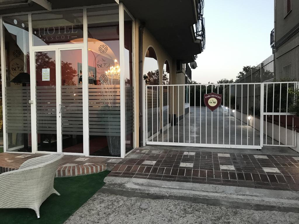 Hotel Ascot Caianello Dış mekan fotoğraf